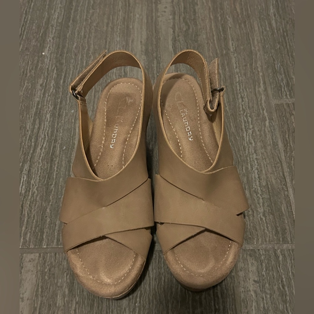 CL by Chinese Laundry sandals - Size 7.5